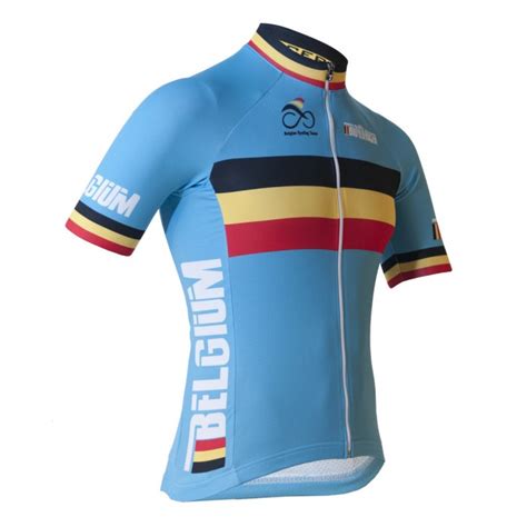 Wieder wurde das überdimensonale trikot mit seiner 10 auf den rasen getragen wie beim zweiten gruppenspiel im parken gegen belgien (1:2). National Trikot Belgien kurz Bodyfit - Belgien ...