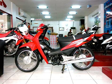 Honda is the most popular in indonesia, honda wave 100cc named as honda fit x or new supra fit. 2014 Honda Wave 100R - Moto.ZombDrive.COM