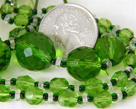 Vintage Czech Glass Faceted Bead Necklace Green Graduated Necklaces And Pendants