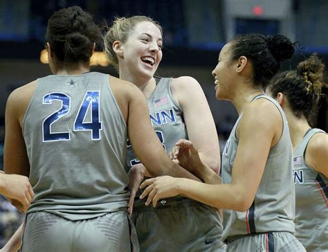 UConn Womens Basketball Wins 90th Straight Game Ties Own NCAA Record
