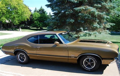 Car Of The Week 1970 Oldsmobile Cutlass S W 31 Holiday Coupe Old