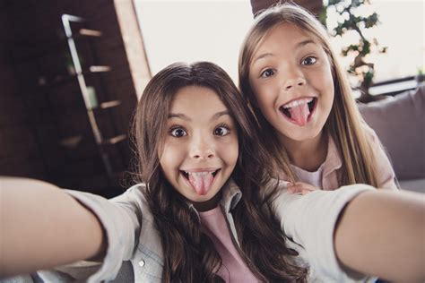 How to Instil Virtues in Your Child in a Selfie-Obsessed World ...