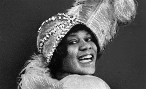 Mais de 2000 tipos de usos. Dee Rees to write and direct Bessie Smith biopic for HBO ...