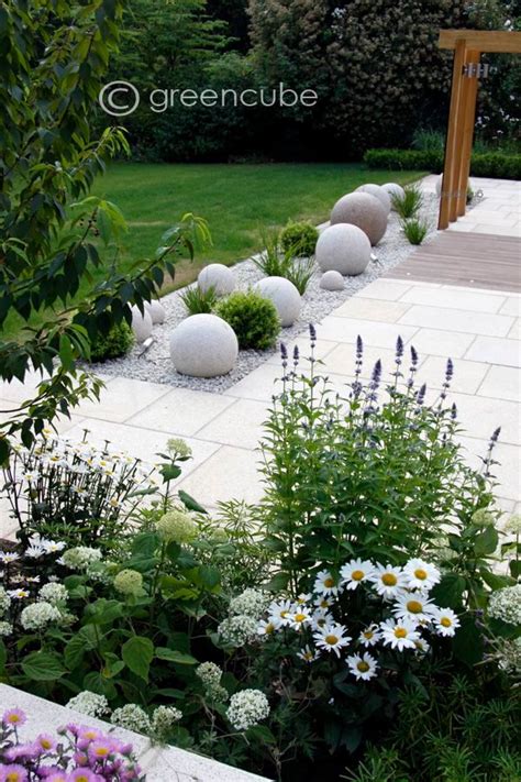Front garden ideas with white stones. 50 Best Front Yard Landscaping Ideas and Garden Designs for 2018