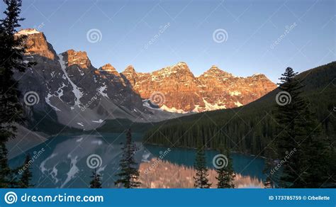 Shot Of Moraine Lake At Sunrise In Banff Np Stock Image Image Of