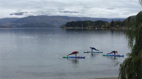 Stand Up Paddle Boarding Lake Wanaka Guided Sup And Board Hire
