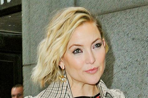 Kate Hudson Gets Beachy In A Peek A Boo Sundress And Trending Thong Sandals