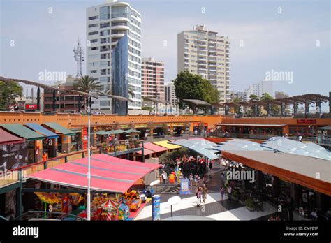 Larcomar Shopping Centre Miraflores Lima Fotografías E Imágenes De Alta
