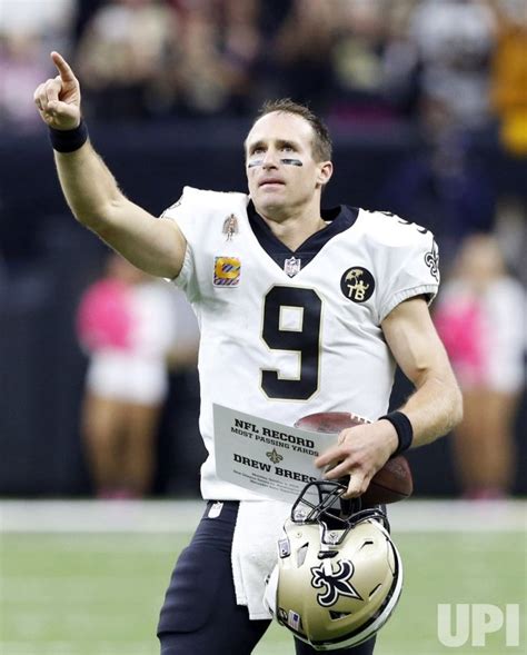 Photo New Orleans Saints Quarterback Drew Brees 9 Becomes All Time