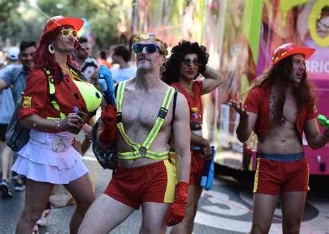 Fotos Del Desfile Del Orgullo Lgtbi En Madrid