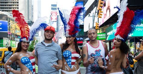 Tourists Annoyed By Painted Naked Ladies In Times Square Ny Daily News