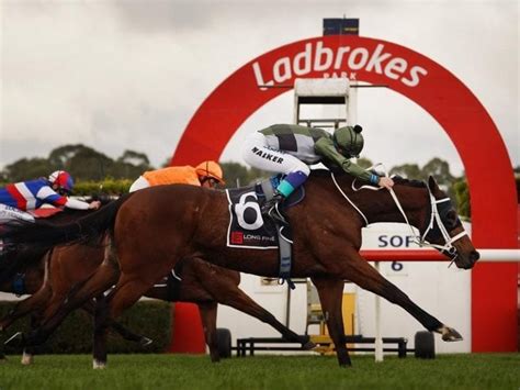 Free Tips And Best Bets For Sandown Lakeside August 19 2020