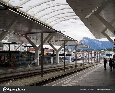 Salzburg Austria September 2017 Train Passengers Travel Salzburg