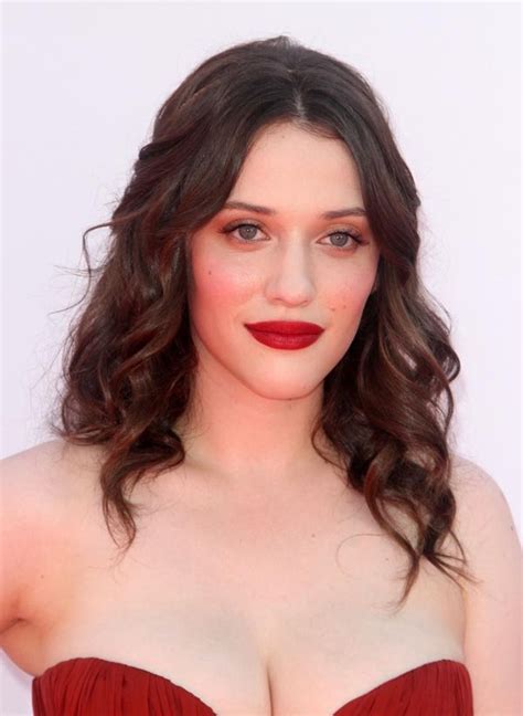 The dollface actress, 34, shared a picture of herself puckering up for the camera, while singer. Kat Dennings - Descubre todo sobre su vida - Datosdefamosos