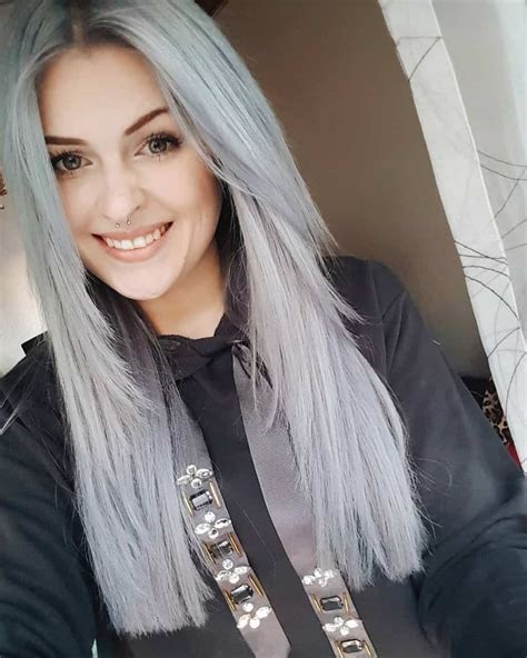 Grey Hair 2019 Trendy Gray Hair Colors 2019 And Tips For Staining In Grey
