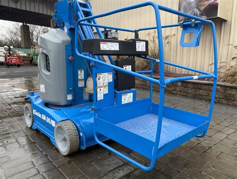 2014 Genie Gr26j Personal Runabout Lift With Jib Arm 26 Reach Electric