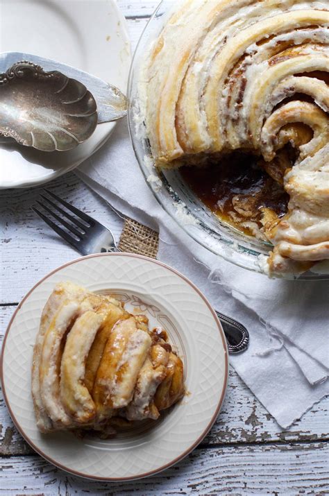 Gooey Cinnamon Roll Cake