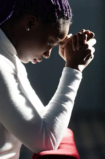 50000 Black Woman Praying Pictures Download Free Images On Unsplash