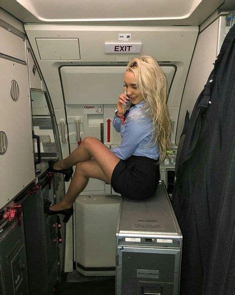 hot cabin crew selfies 5 sexy flight attendant sexy stewardess delta flight attendant