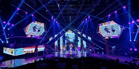 Senarai & persembahan sulung 12 peserta big stage 2020, dominasi bbnu norma baharu подробнее. LED Backdrop screen are shining on the stage - LEDSINO