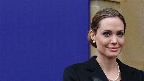 Kommentar Angelina Jolie Zeigt Dass Stärke Sexy Ist Galade