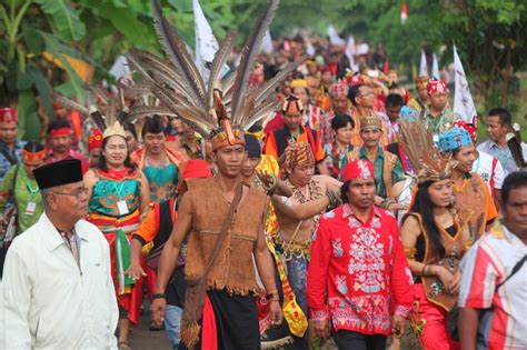 Indigenous People Of Indonesia Free Vector Download 2020