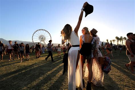 Coachella 2016 Best Photos Of The Bands Fans Outfits And Atmosphere