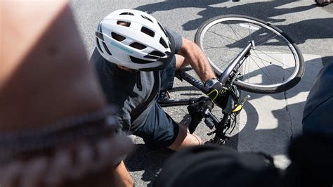 Biden Falls Off Bike On Delaware Ride With First Lady Says Im Good