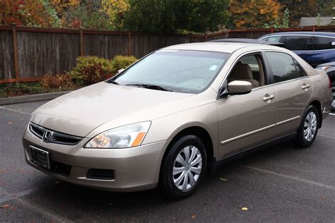 *based on 2007 epa mileage estimates. Pre-Owned 2007 Honda Accord Sedan LX 4dr Car in Kirkland ...