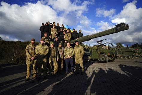 British Challenger 2 Tank Destroyed In Ukraine In First Combat Loss For