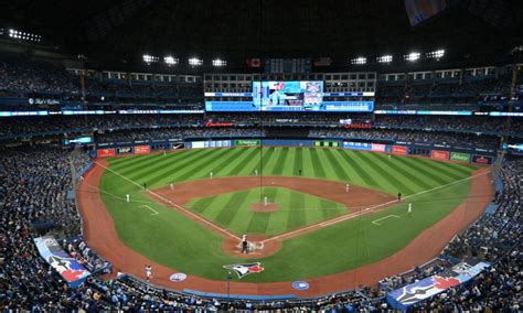 Fans Thrown Out Of Blue Jays Game After Engaging In Nsfw Act