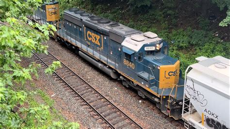 Csx Dual Sd40 2s Leads A Short Eastbound Y102 With 27 Cars To Oak