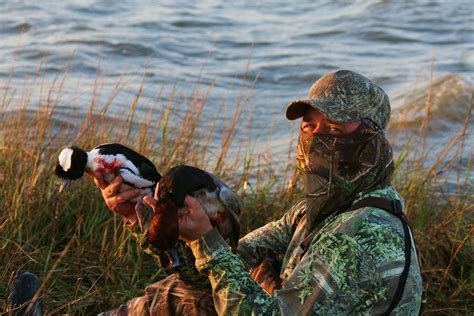 Diving Duck Hunting In Biloxi Ms George Emile Poses Wit Flickr