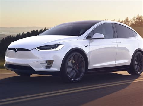 2020 Tesla Model X Review, Pricing, and Specs