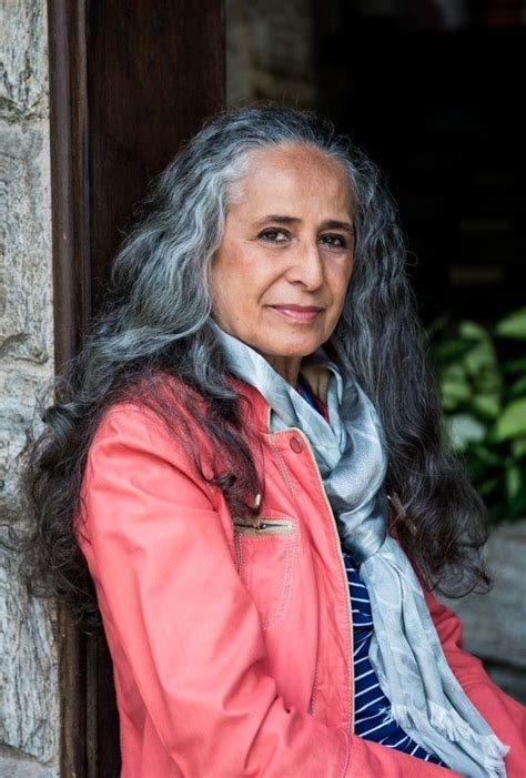 Maria bethânia was born on june 18, 1946 in santo amaro da purificação, bahia, brazil as maria bethânia viana telles veloso. Maria Bethânia releases concept album in 2020 | Grey hair ...