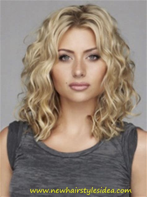 Favorite Loose Curl Hairstyles For Medium Hair Ka Medium Curly Hair Styles Medium