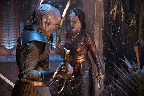 Star Trek Discoverys Mary Chieffo Talks Klingon Mic Drops And Ponders