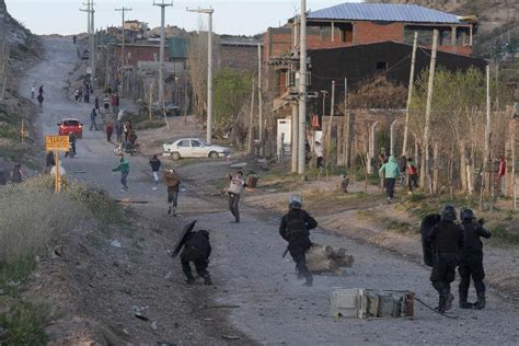 Violento Desalojo En Las Tomas Del Barrio Melipal