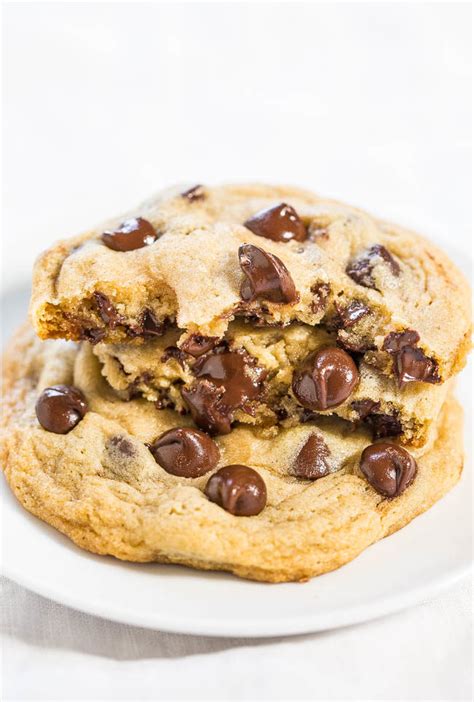 Warm from the oven they will melt in your mouth. Hershey's Soft and Chewy Chocolate Chip Cookies - Averie Cooks