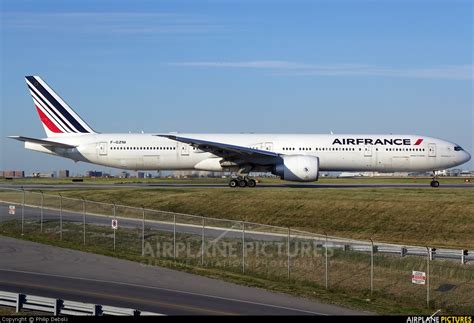 F Gzni Air France Boeing 777 300er At Toronto Pearson Intl On