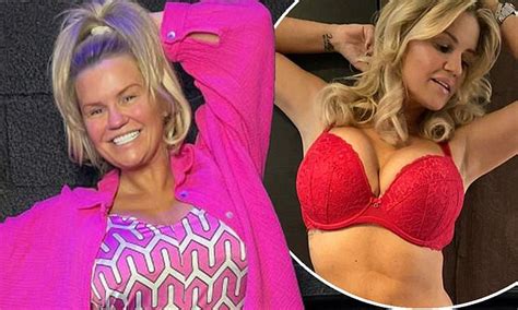 Kerry Katona Shows Off The Results Of Her Second Breast Reduction Daily Mail Online