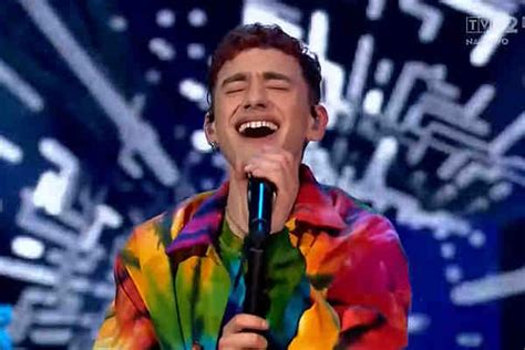 Olly has spoken previously about being single. Olly Alexander Wears Rainbow Colors During Appearance On ...