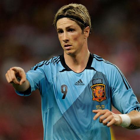 Fernando Torres Fernando Torres Likens Chelsea Career To Swimming In