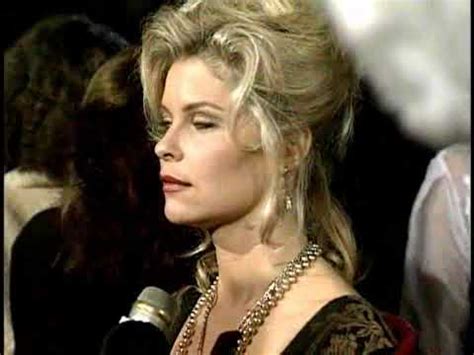 Malcolm x is a traditional biopic in that it attempts to tell the story of the civil rights leader from start to finish. (1992) Kate Vernon Malcolm x Premiere - YouTube