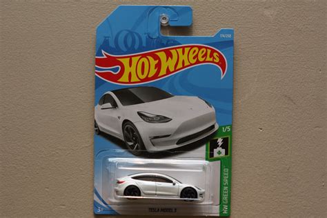 Hot Wheels 2019 Hw Green Speed Tesla Model 3 White
