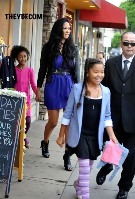 Kimora Lee Simmons And Daughters Shop ‘til They Drop Photos Global
