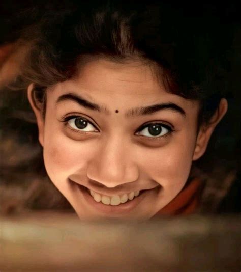 Pin By Sasi On Sai Pallavi Cute Love Images Sai Pallavi Hd Images Beautiful Bollywood Actress