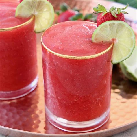 Easy Frozen Strawberry Daiquiri Recipe