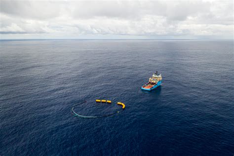 The Ocean Cleanup Device In The Great Pacific Garbage Patch Is Finally