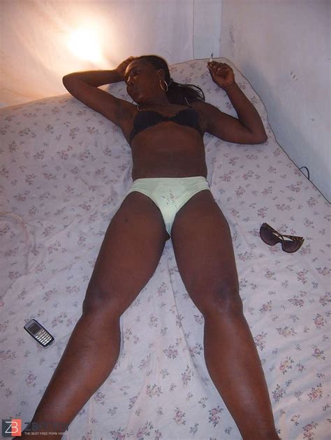 African Honeys With Camel Toe Muff Zb Porn